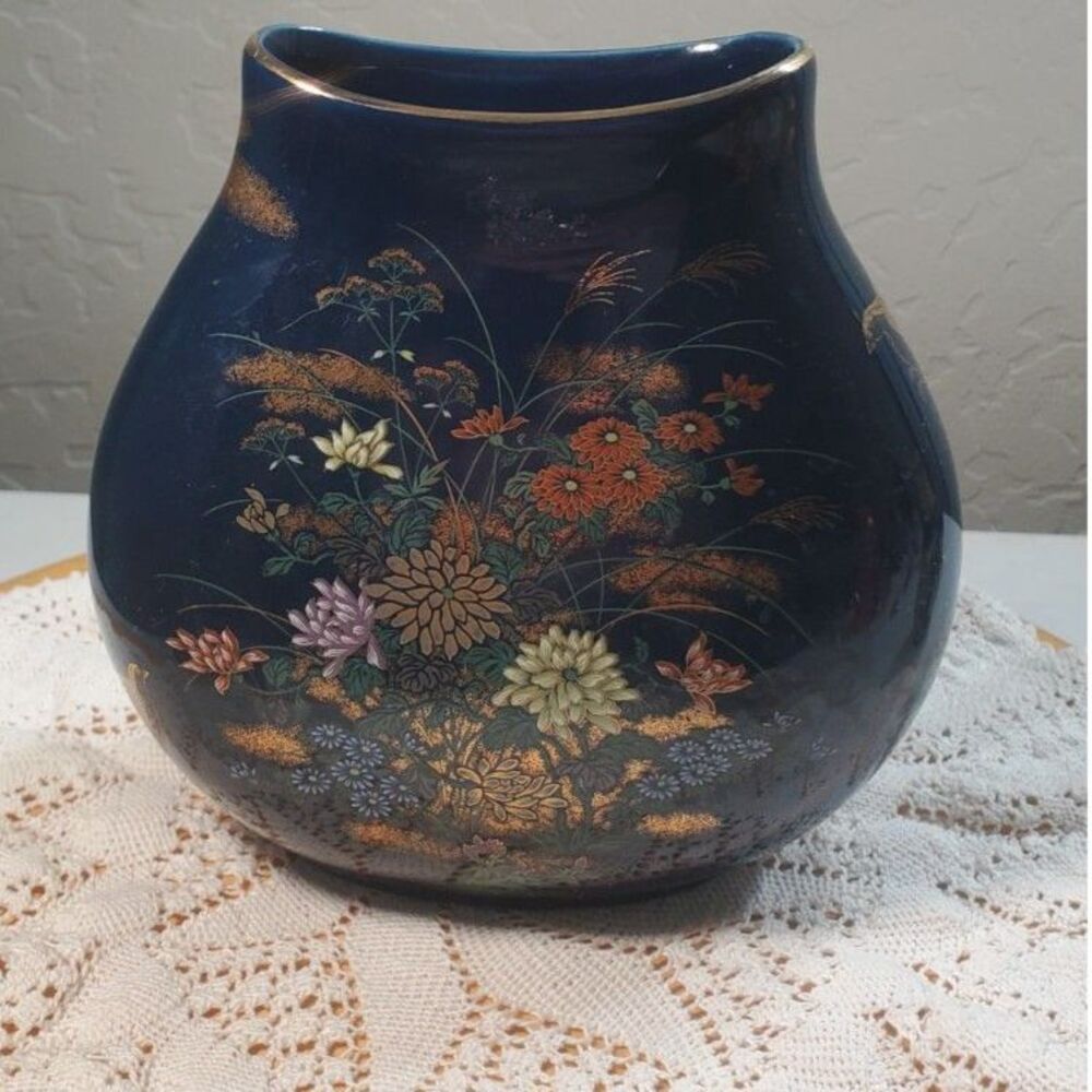 Toyo Kiku Chrysanthemum Cobalt Blue Porcelain Japanese Vase ~Vintage~